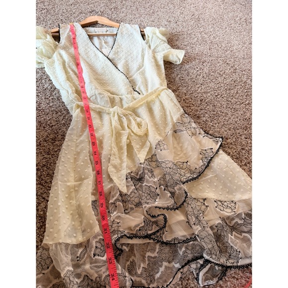 Anthropologie Foxiedox Ivory Swiss Dot Cold Shoulder Lace Trim Wrap Dress M - Picture 6 of 7